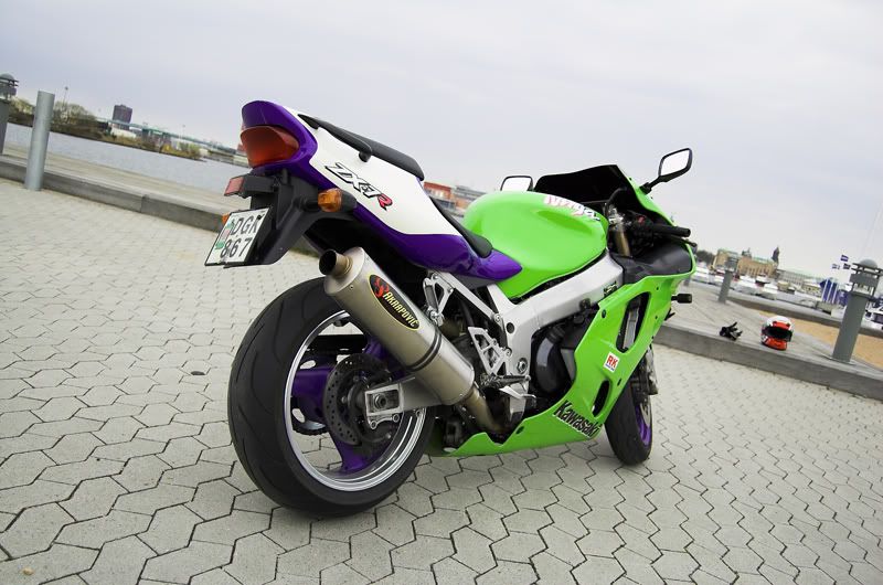 zx7r2.jpg