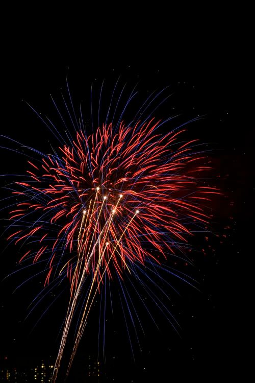 IMAGE: http://i215.photobucket.com/albums/cc115/pcychobillyhawaii/friday%20night%202/IMG_4588.jpg