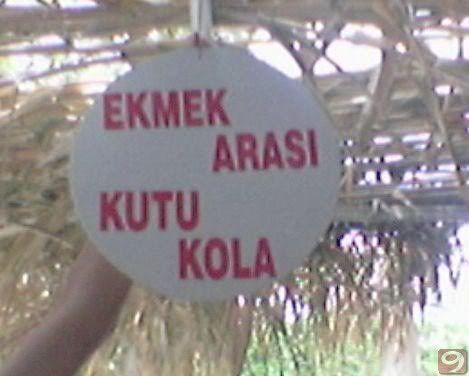 ekmek-arasi-kutu-kola.jpg