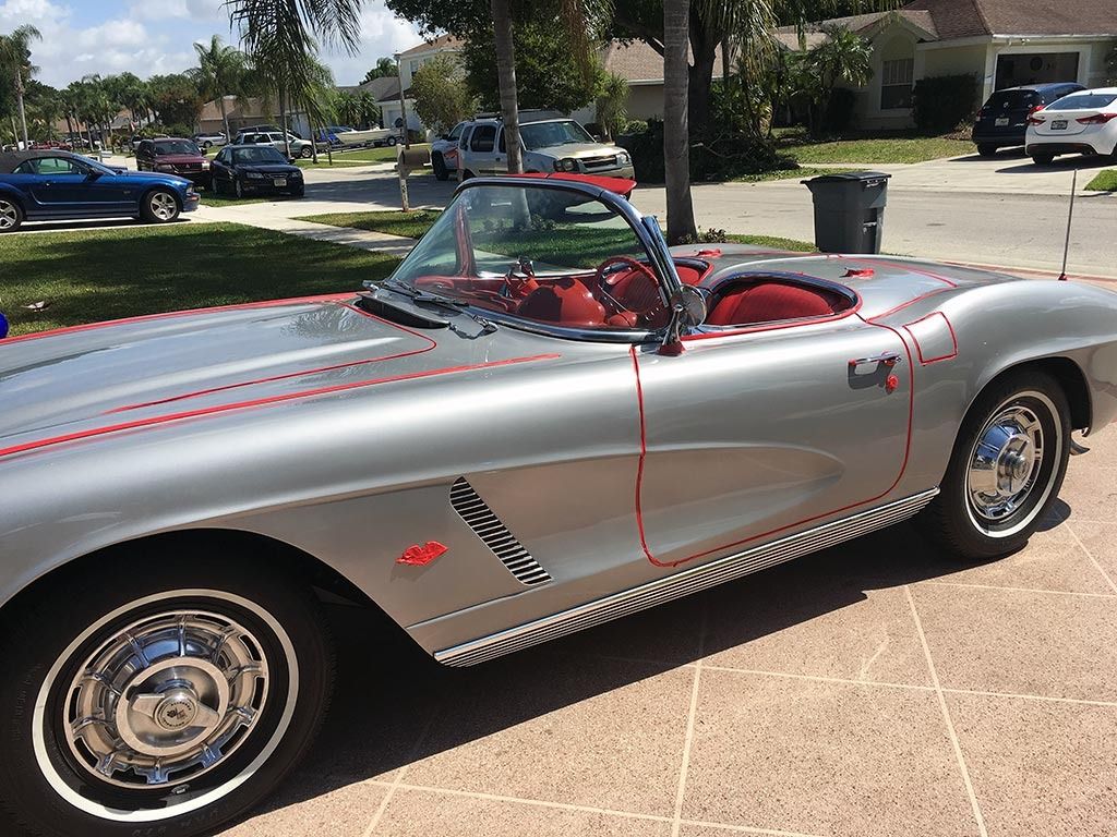 1962Vette-1.jpg