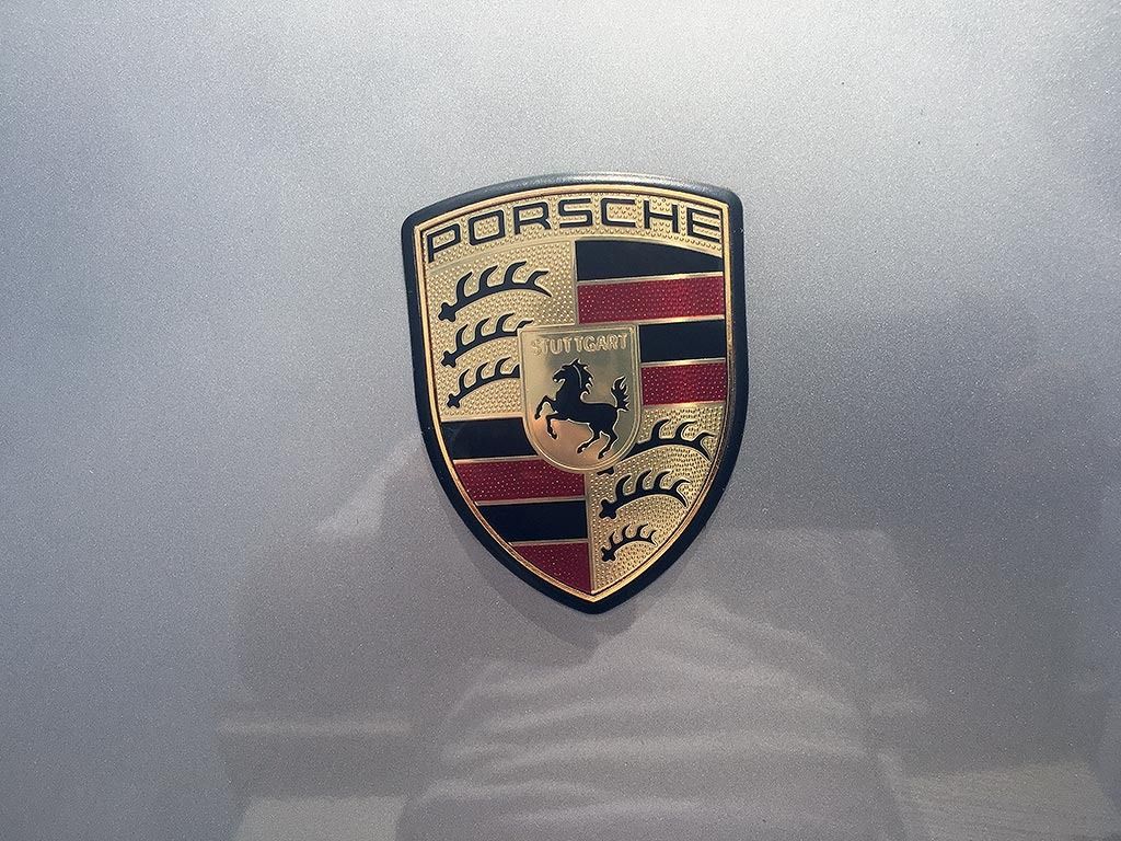 2016Porsche-1.jpg