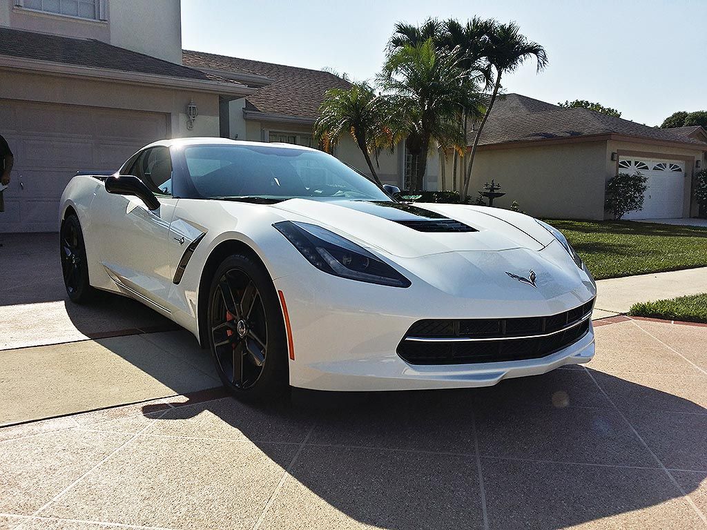 2014-C7-Blackand-White-4-CQF.jpg