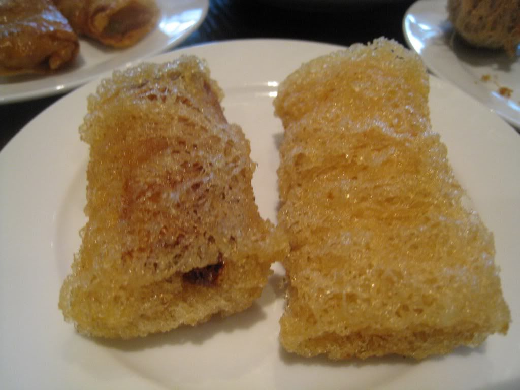 Xindalu fried mango rice paper roll