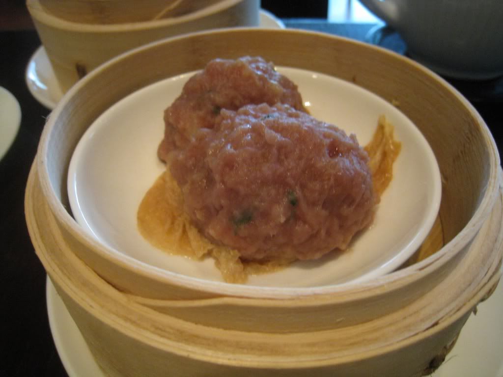 Xindalu steamed beef balls with bean curd sheet
