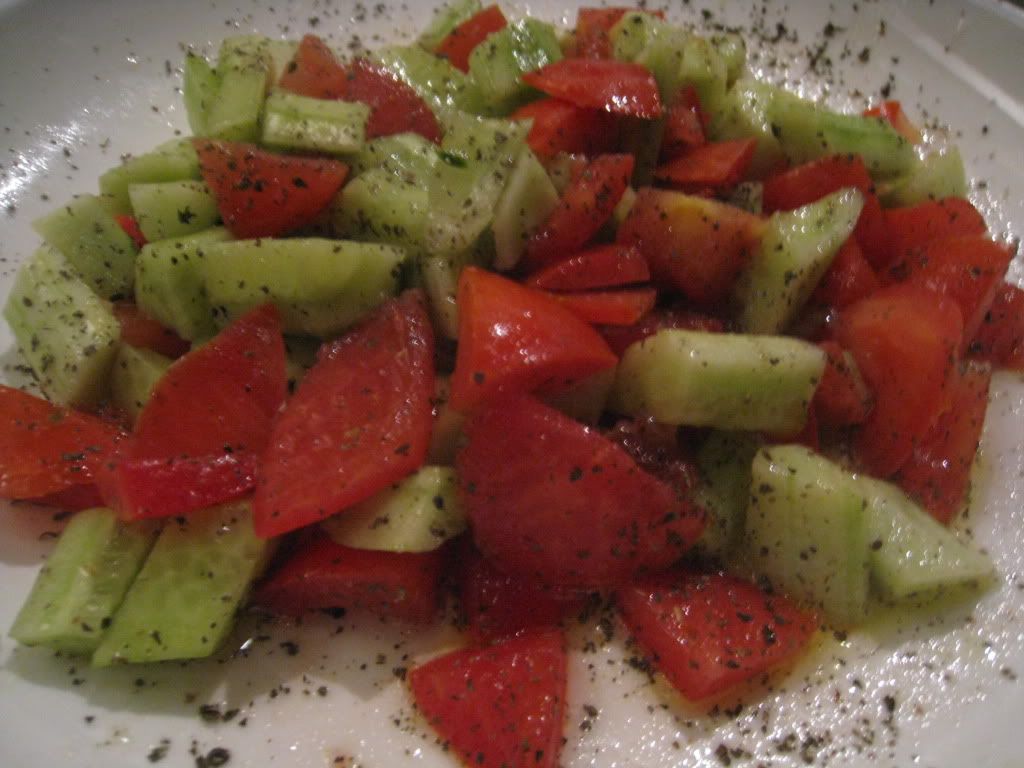 Salute Shanghai tomato and cucumber salad