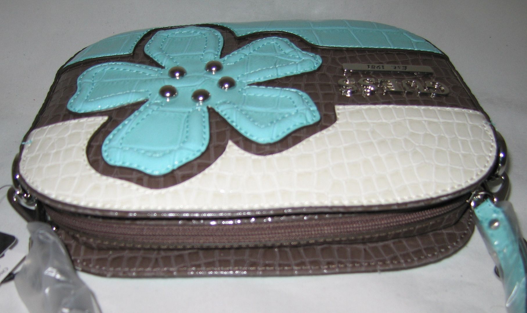 Guess Camelia Flower Mini Bag Purse Handbag Crossbody Messenger ... Guess Camelia Flower Mini Bag Purse Handbag Crossbody Messenger ...