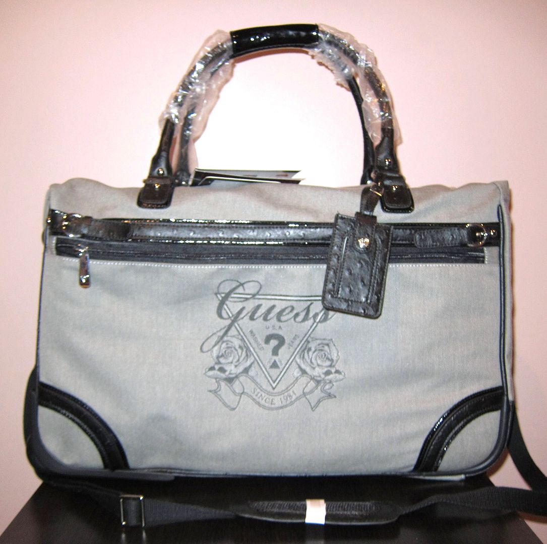 GUESS Avignon 22" Rolling DuffleTravel Luggage Suitcase Bag Pink Black New