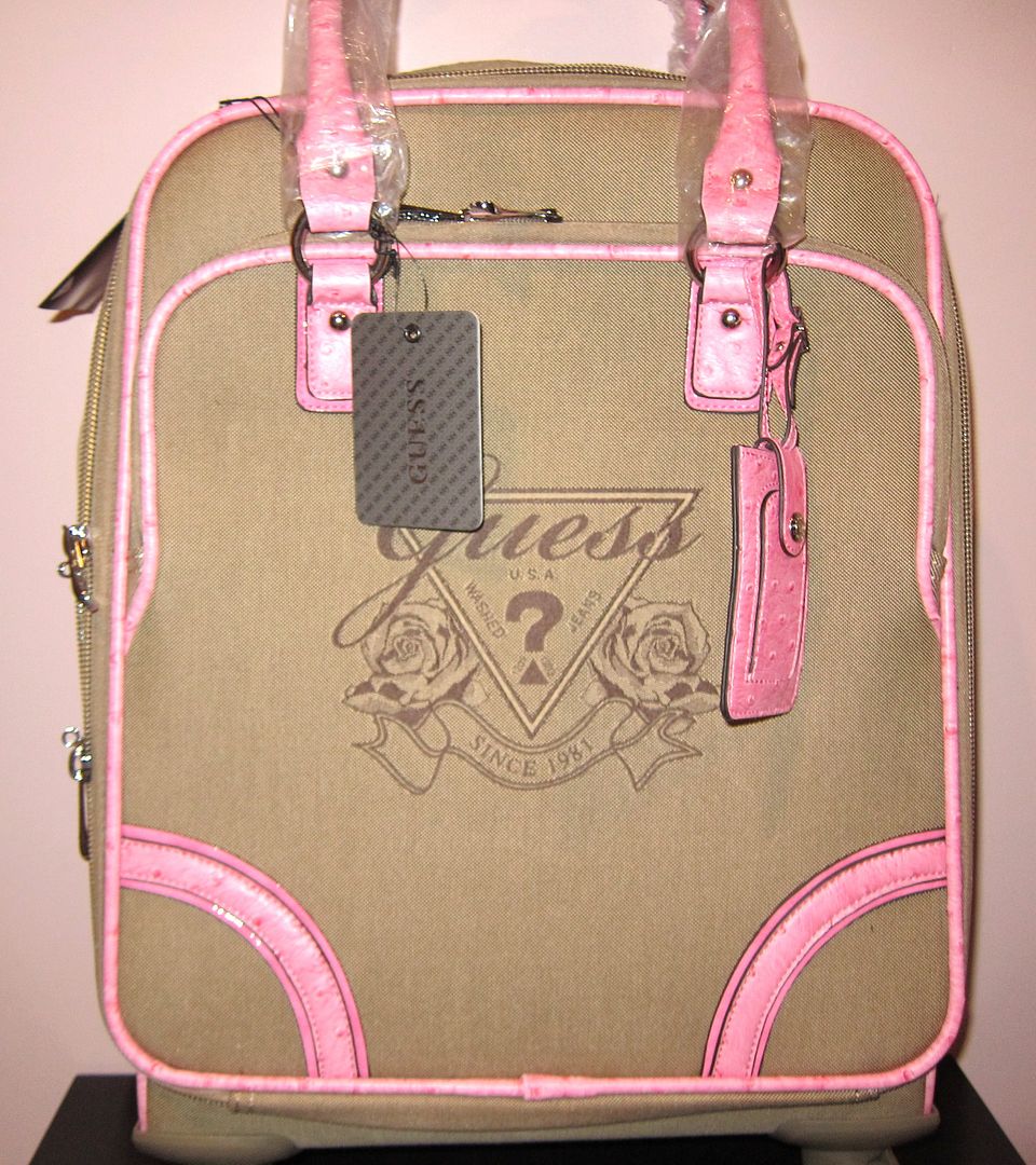GUESS Avignon 20" 4 Wheel Fashion Spinner Upright Travel Luggage