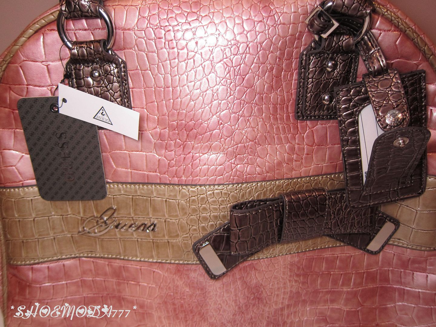 GUESS SUMMERLAND Dome Traveler Travel Carry On Luggage Shoulder Bag