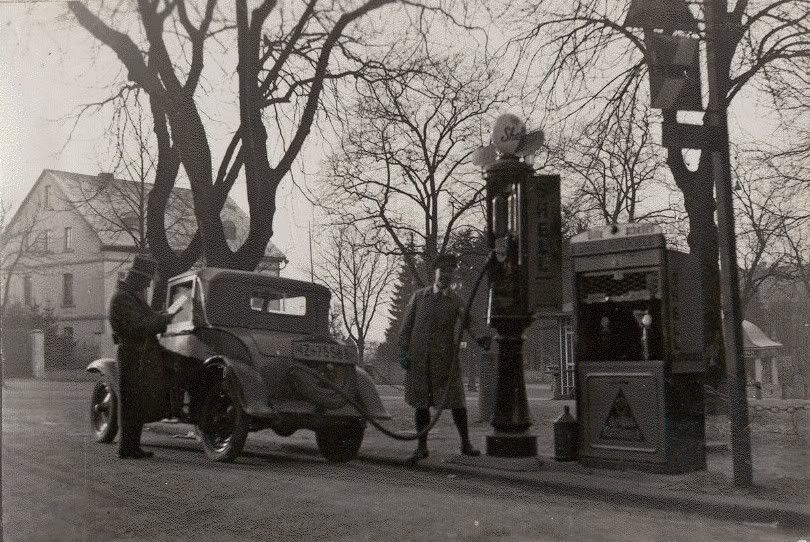 http://i215.photobucket.com/albums/cc19/bestelgeit/benzinestationShellmetauto2.jpg
