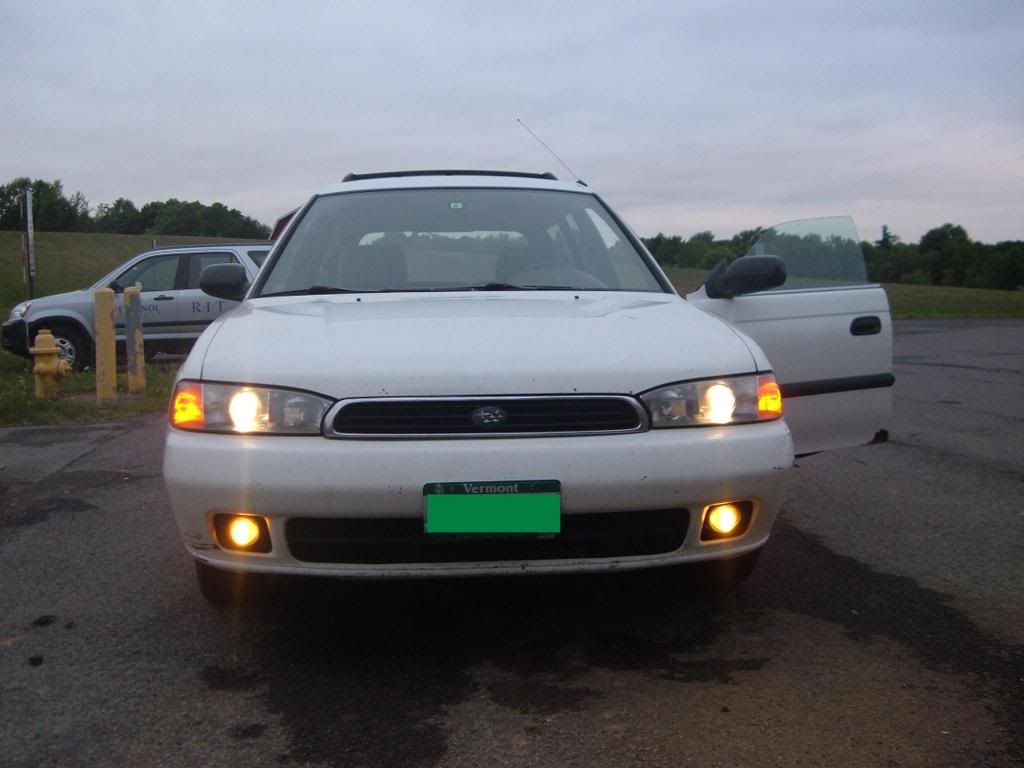 http://i215.photobucket.com/albums/cc214/vt1992s10/95%20Subaru%20Legacy/DSCF1115-1.jpg