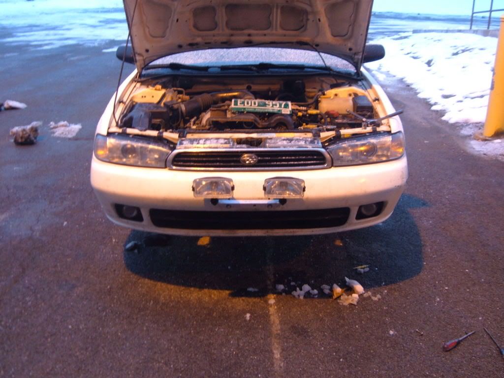 http://i215.photobucket.com/albums/cc214/vt1992s10/95%20Subaru%20Legacy/subaru%20road%20rally%20lights/DSCF1316.jpg