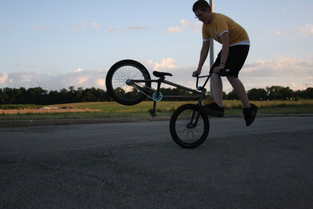 IMAGE: http://i215.photobucket.com/albums/cc241/jpossemato/moreriding004.jpg