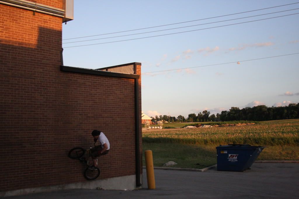 IMAGE: http://i215.photobucket.com/albums/cc241/jpossemato/moreriding007.jpg