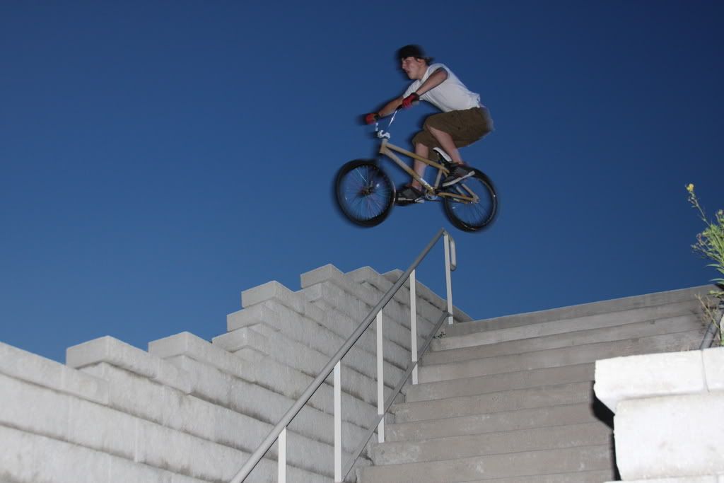 IMAGE: http://i215.photobucket.com/albums/cc241/jpossemato/moreriding012.jpg