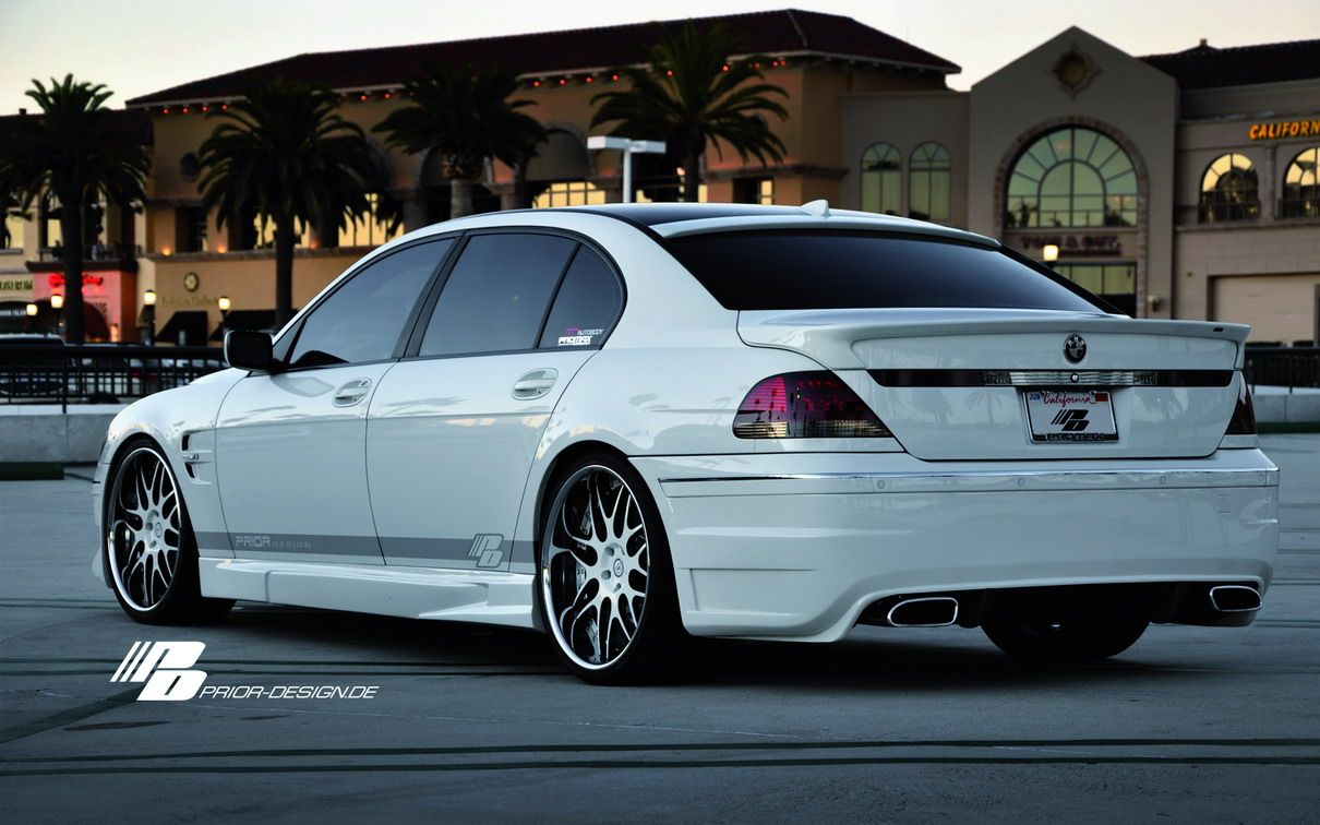PD_bmw_7er_E65_rear-side_view_1_1920px_300dpi_CMYK_resize.jpg