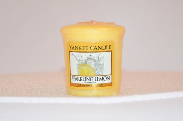 Yankee Candle- Sparkling Lemon photo DSC_0382.jpg