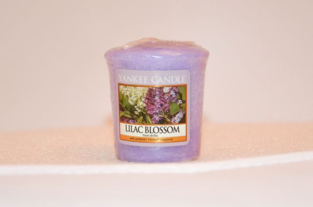 Yankee Candle Lilac Blossom photo DSC_0383.jpg