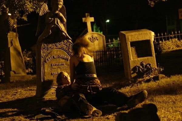 gettin it on in the graveyard