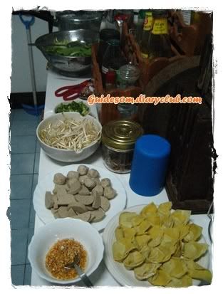 23 July 2008 แม่บ้านมือใหม่กะ เมนูเกี๊ยวหมู กอดกุ้งยักษ์