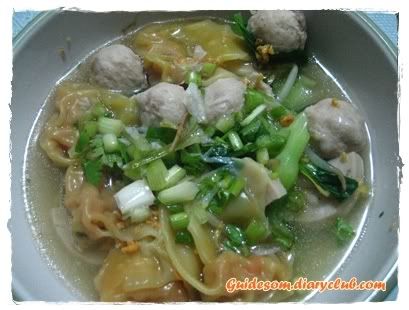 23 July 2008 แม่บ้านมือใหม่กะ เมนูเกี๊ยวหมู กอดกุ้งยักษ์