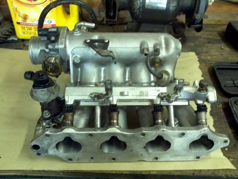 Is this a Euro R Manifold? Honda Prelude Forum