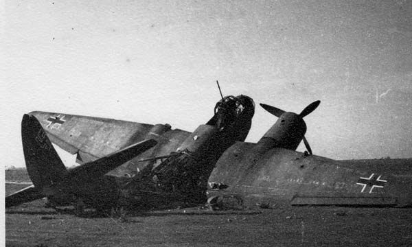 http://i215.photobucket.com/albums/cc39/apollo-fox/Airplanes054JU88atBENGHAZIsmall.jpg