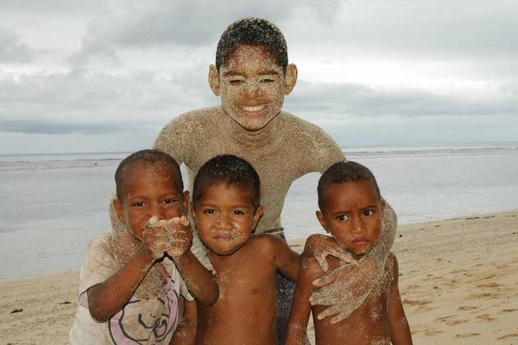 BeachkidsLavena.jpg