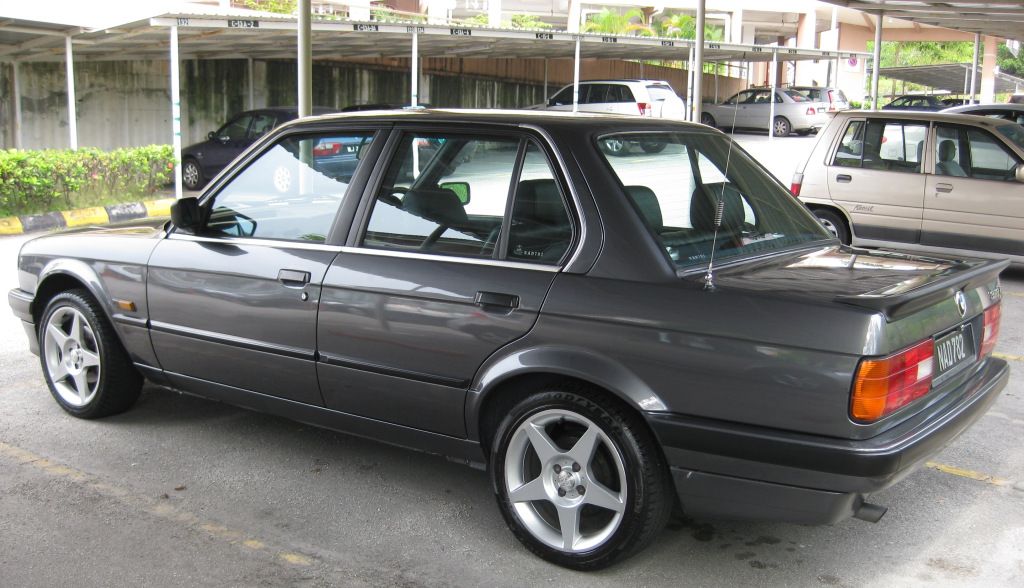 E30M401990SideView3.jpg