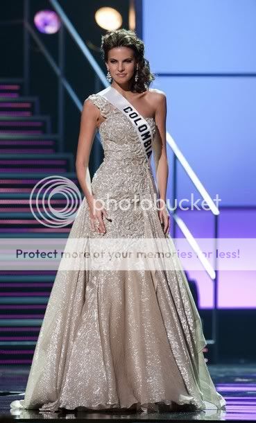 WB Miss Universe 2010 Awards and Leaderboard Judges Application MissColombia2010NataliaNavarroeveninggownofherchoice2010MissUniversePresentationShowMandalayBayEventsCenterinLasVegasNevada