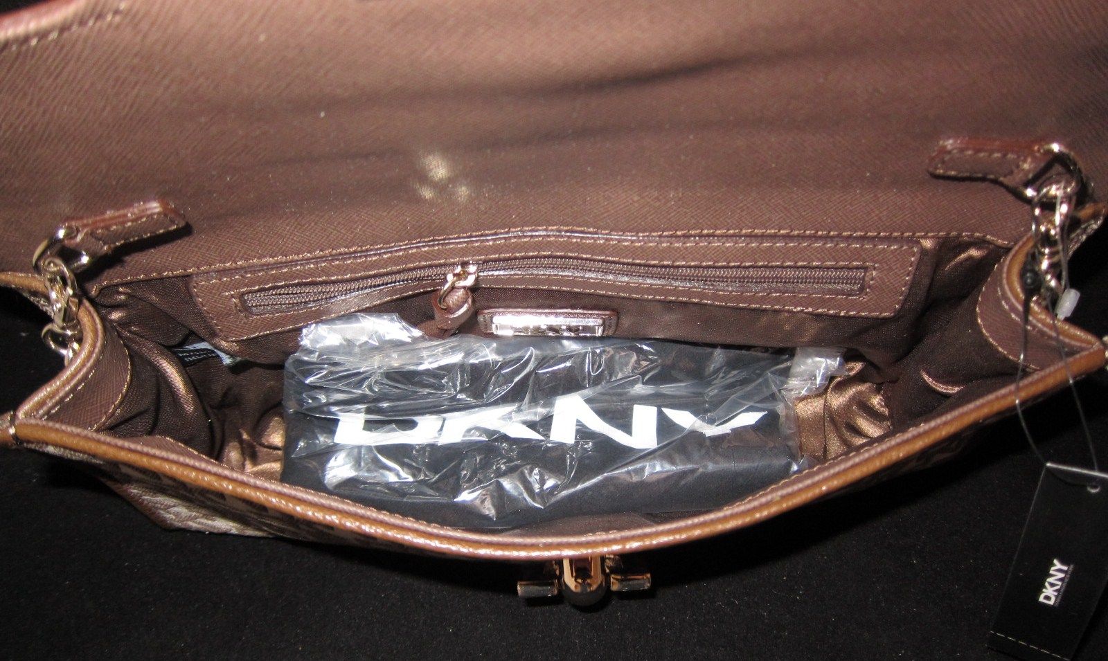 DKNY T&C W/D Hardware Bag Purse Clutch Wristlet Sac New  